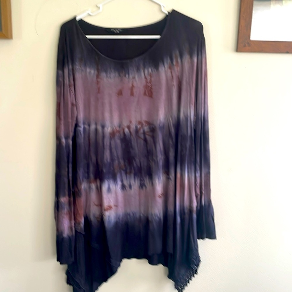 Yak and Yeti tie dye tunic long sleeved shirt L